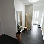 Lenka Apartman *